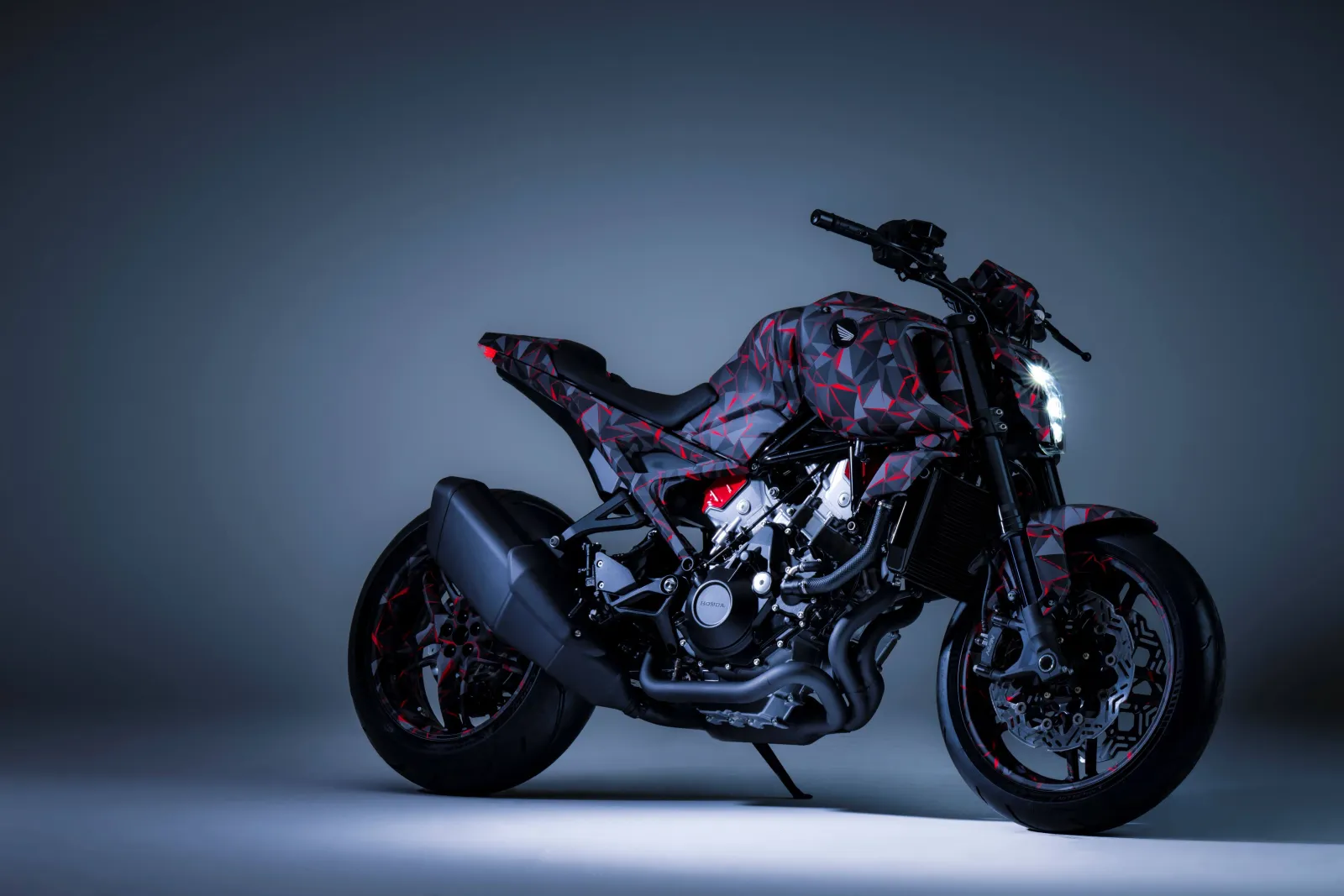Honda V3R 900 E-Compressor prototype featuring Honda's new 900cc V3 motorcycle engine